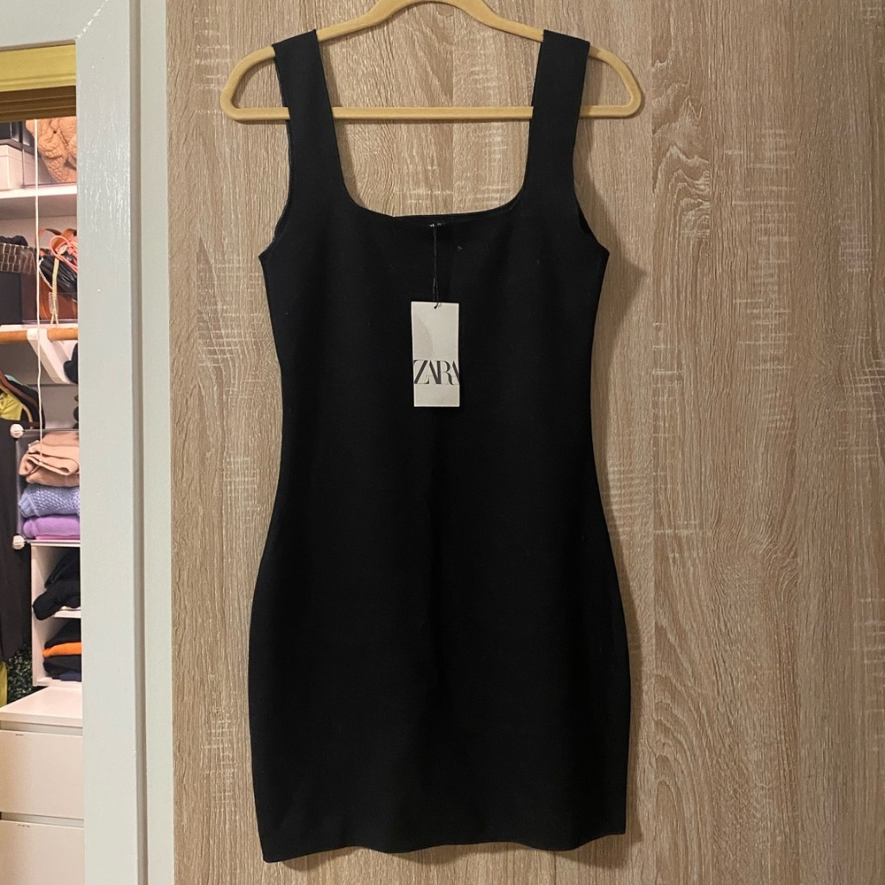 Zara - short stretch knot dress - L, NWT